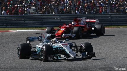Экклстоун: Mercedes помогла Ferrari в доработке двигателя