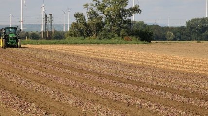 Аграрії України засіяли вже 32% від запланованих площ