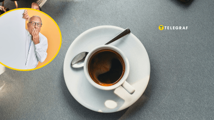 Мужчина удивился, когда увидел свою чашку с кофе