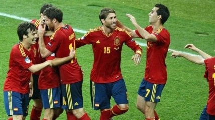 В общей сложности на счету футболистов сборной Испании 233 титула 