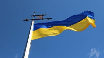 День государственного флага: в городах Украины провели праздничные флешмобы