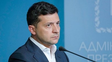 Президент подписал законы о детенизации расчетов в сфере торговли и услуг