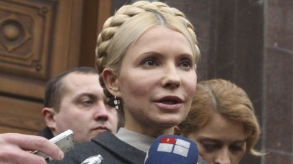 Тимошенко просит оппозицию не садиться за стол переговоров 