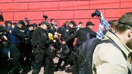 СМИ: Почти 50 человек задержаны во время проведения Марша Равенства