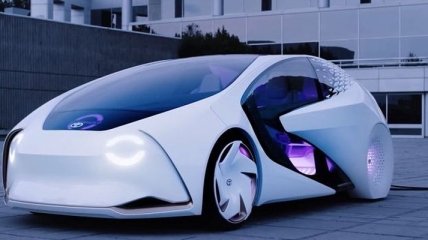 Компания Toyota презентовала машину будущего (Видео) 