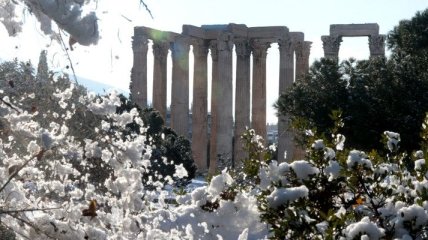 В Греции выпал снег, из-за чего в центральном регионе закрыли школы