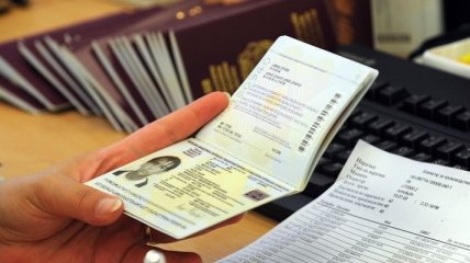 Обнародована статистика получения биометрических паспортов жителями АТО