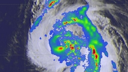 Спутник NASA зафиксировал тайфун, надвигающийся на Японию
