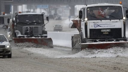 В Киеве ограничили въезд крупногабаритной техники из-за снега