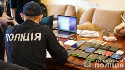 Полиция провела десятки обысков