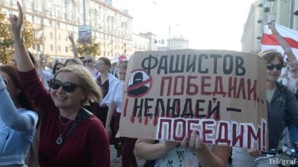 Протесты в Минске: митингующие разошлись, многих "увезли" 