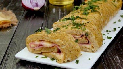 Картофельный рулет с начинкой станет гвоздем программы.