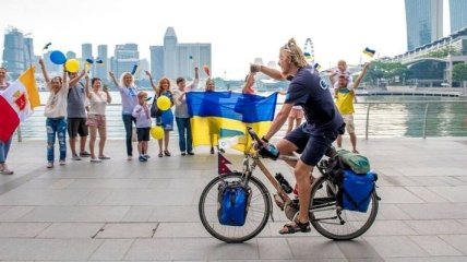 Домой вернулся путешественник-экстремал, проехавший из Одессы в Сингапур на велосипеде