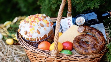 Чи долетить чорт до неба? Українці відповіли, чи освячуватимуть алкоголь