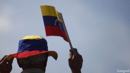 Николас Мадуро высылает трех дипломатов США 