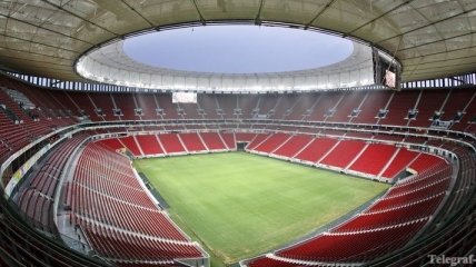 В Бразилии на самом дорогом стадионе уже течет крыша