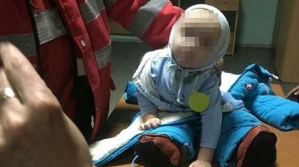 В Киеве возле вокзала женщина бросила 9-месячного ребенка