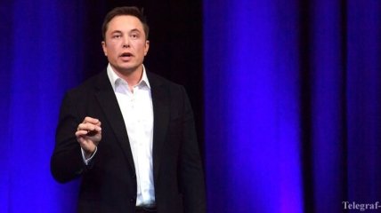 Илон Маск удалил страницы Tesla и SpaceX на Facebook
