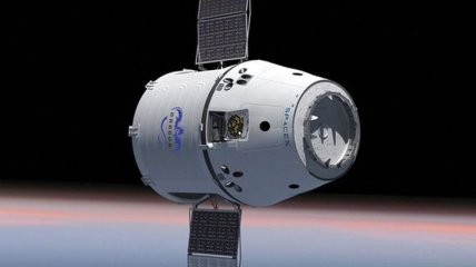 Корпорация SpaceX отложила первый полет грузовиков Dragon