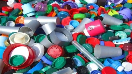 Ученые научились эффективно и безопасно перерабатывать пластиковые отходы