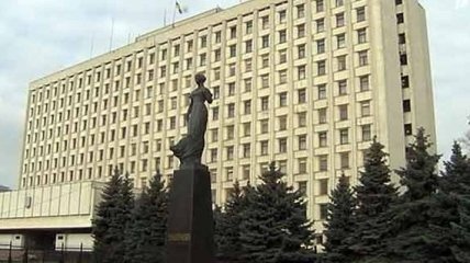 ЦИК зарегистрировала двух новых народных депутатов 