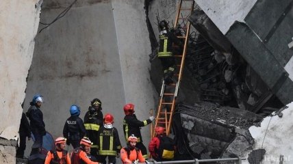 Число жертв обрушения моста в Генуе увеличилось