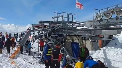На горнолыжном курорте Грузии вышла из строя канатная дорога, есть пострадавшие 