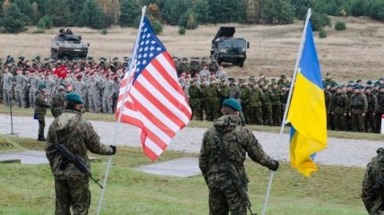 Сенатор США убежден в расширении списка поставок летального оружия Украине