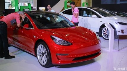 В Tesla Model S и Model X изменят внутренний дизайн