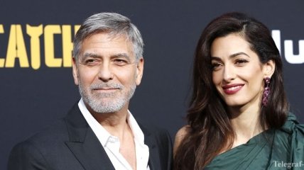 Джордж Клуни с женой посетили премьеру сериала "Уловка-22"
