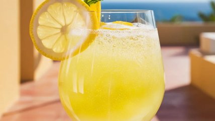Цей лимонад стане вашим рятівником у літню спеку (зображення створено за допомогою ШІ)