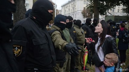 "Стремление к демократии буквально растоптано ногами": Меркель поддержала протестующих в Беларуси