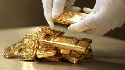 Во Франции похитили 70 кг золота из фургона