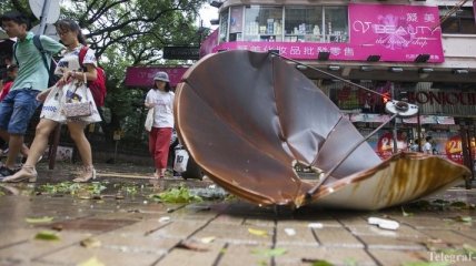Тайфун в Гонконге унес жизни 9 человек, многие до сих пор считаю пропавшими