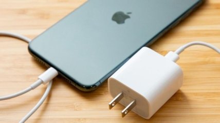 Придется раскошелиться: в комплект iPhone 12 не будут входить наушники и зарядное устройство