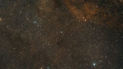 Телескоп Хаббл зробив знімок неймовірно красивої туманності "Перлина жука" (Фото)