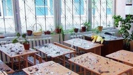 На территорию Донецкой школы упал снаряд