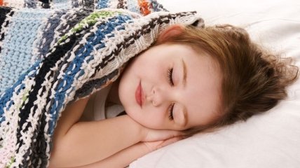 Чем опасен недостаток сна в детстве?