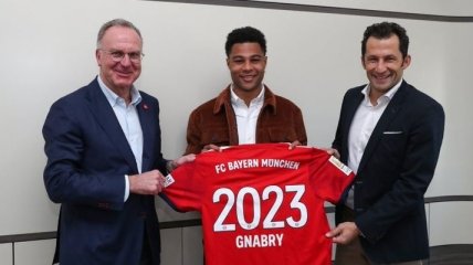 Бавария продлила контракт вингером сборной Германии