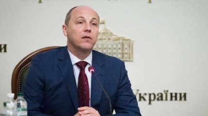 Парубий пока не подписал постановление об увеличении зарплат нардепам