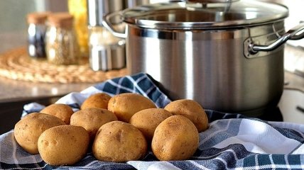 Поради господиням: як зберігати картоплю в квартирі і приватному будинку