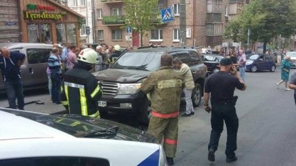 В центре Киева взорвался джип