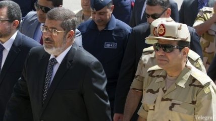 Мухаммеда Мурси с семьей срочно эвакуировали из дворца