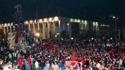 Срыв матча Сербия - Албания повлек за собой беспорядки в Косово