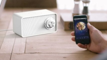 MiJia Qualitell: Bluetooth-колонка от Xiaomi с беспроводной зарядкой (Фото)