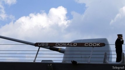 Эсминец ВМС США Donald Cook вошел в Черное море