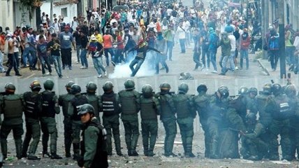 Количество жертв в результате протестов в Венесуэле возросло до 48 человек