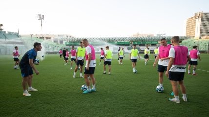 Футболісти "Дніпра-1" на тренуванні