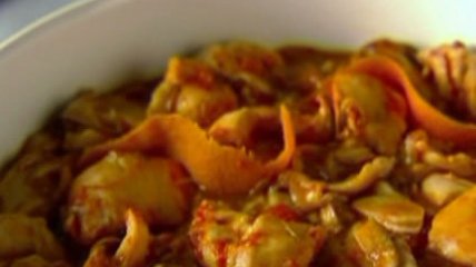 Курица по-охотничьи с грибами