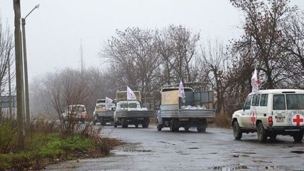 Красный крест направил на Донбасс почти 300 тонн гумпомощи